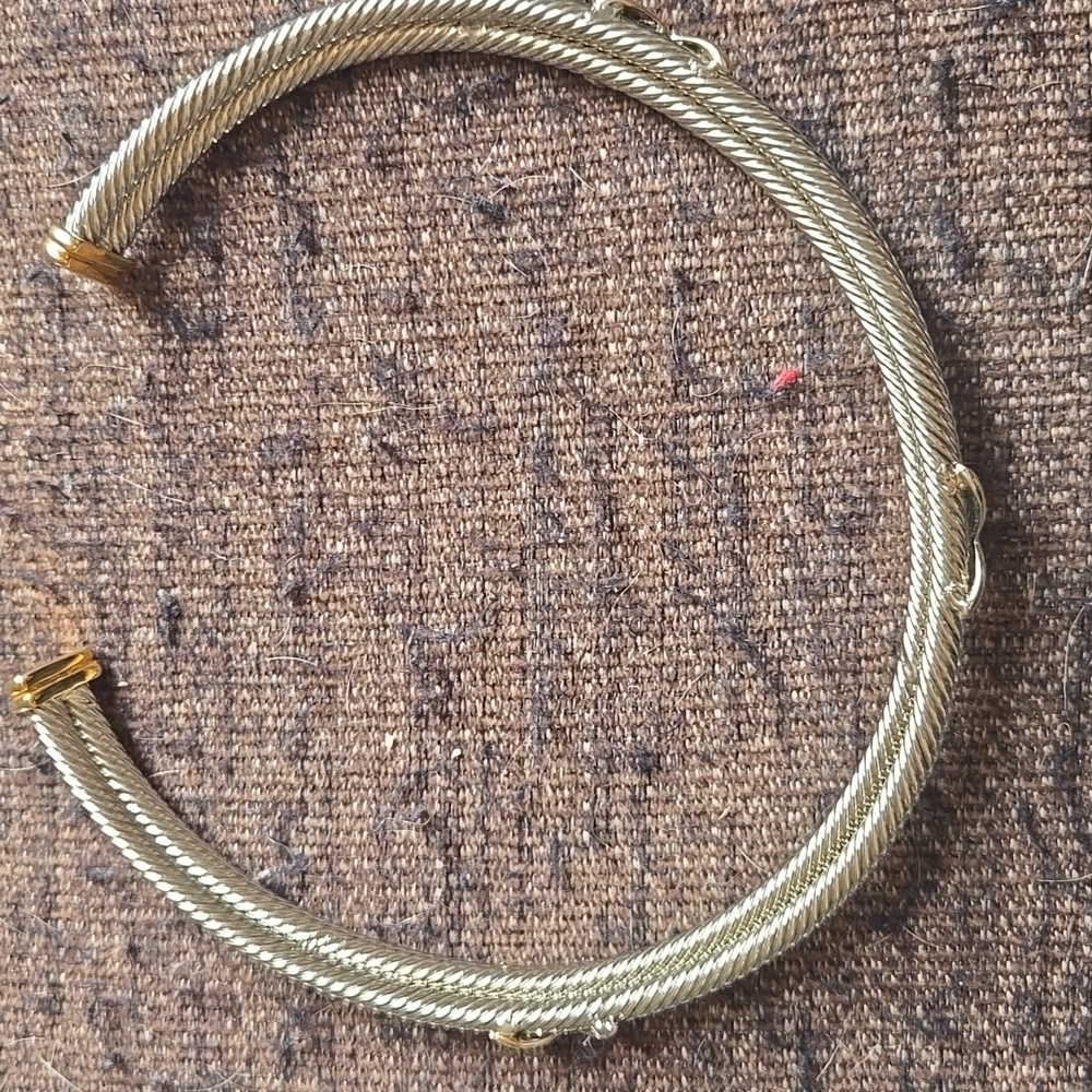 Vintage Cuff Style Two-toned Silver and Gold X Necklace 💫 - Picture 5 of 5